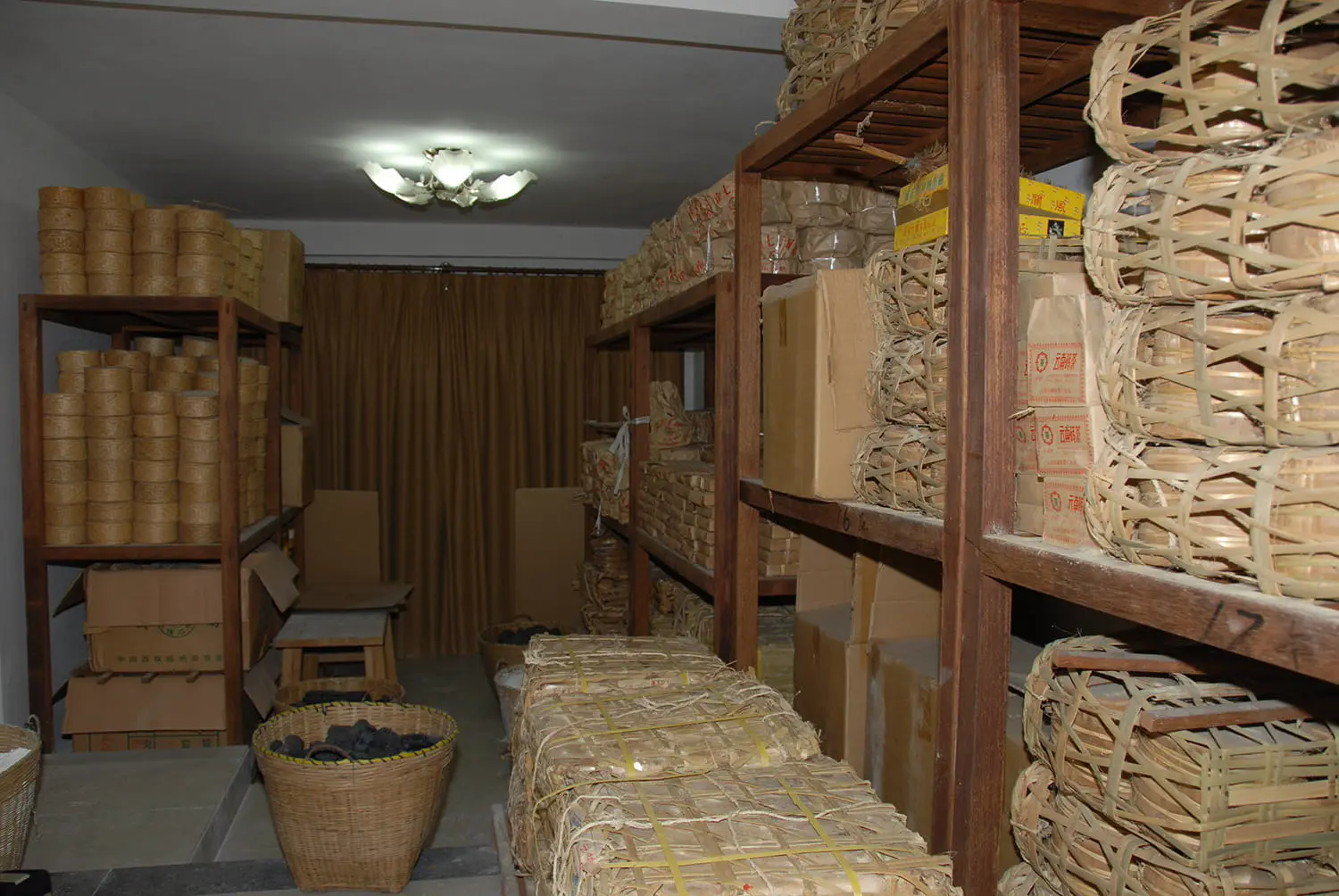 干仓普洱茶仓库展示