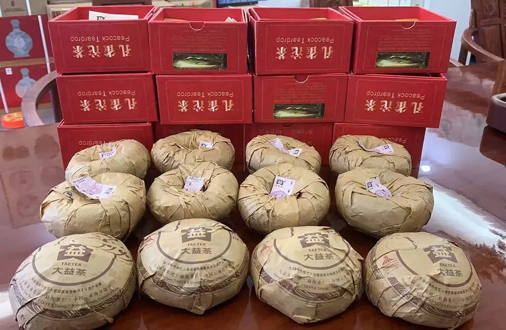 回收大益普洱茶2010年生茶熟茶